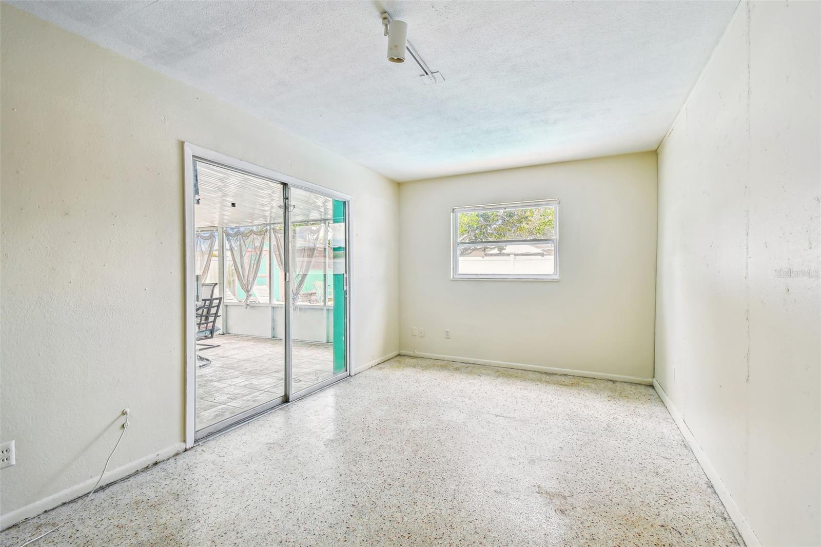 Image 13 of 30 For 11250 108th Ln