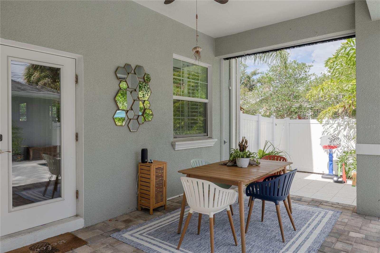 Image 20 of 48 For 795 26th Avenue N