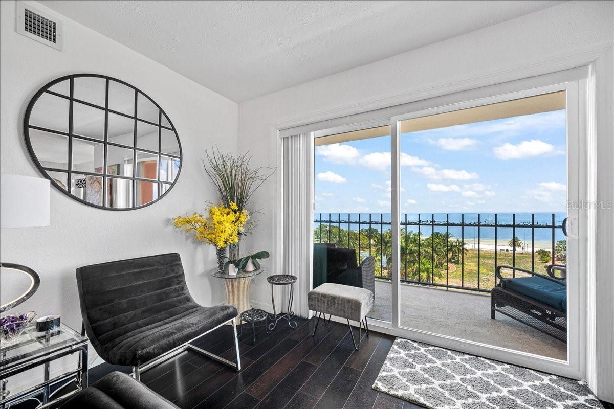 Image 13 of 61 For 1120 Shore Drive Ne 802