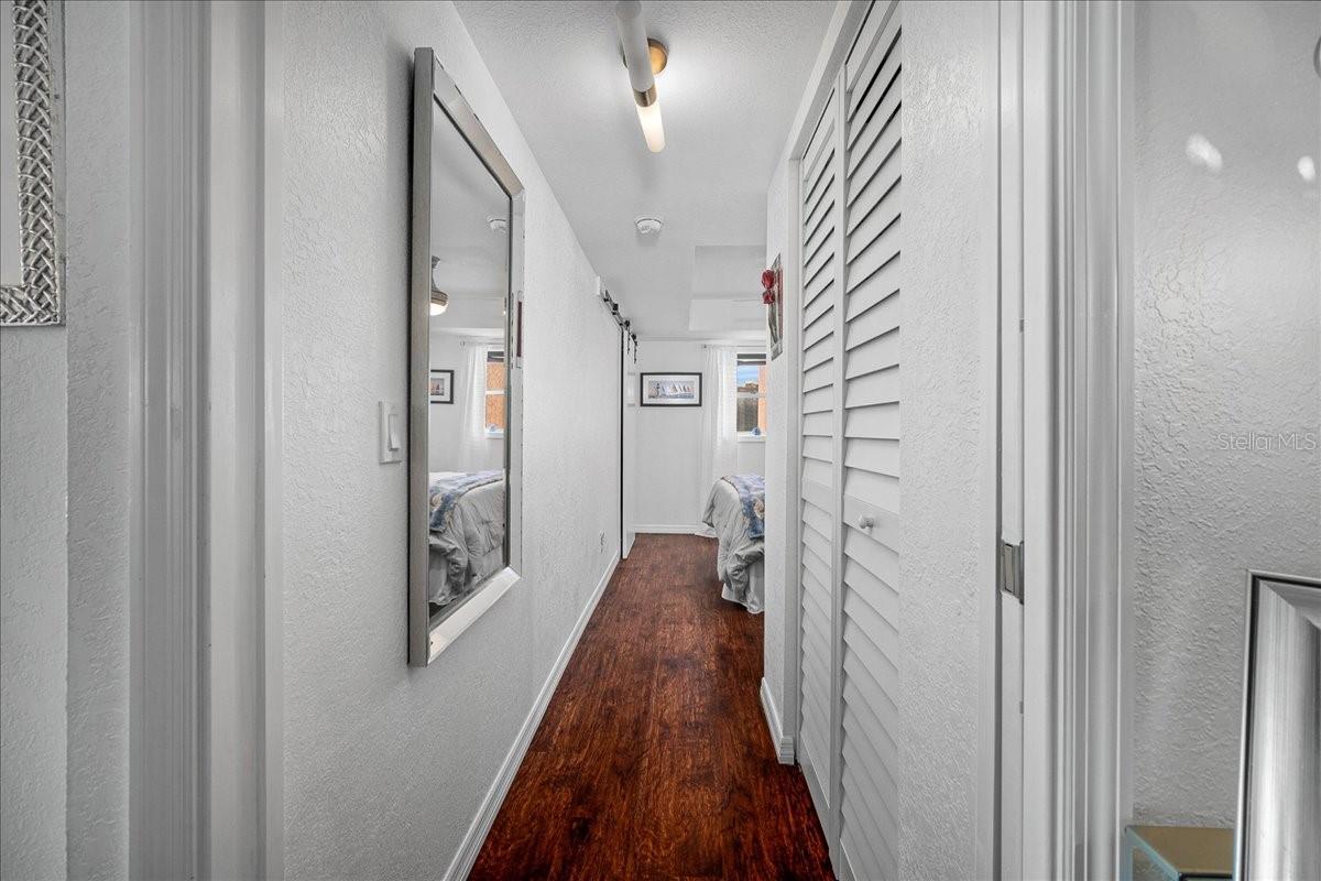 Image 23 of 61 For 1120 Shore Drive Ne 802
