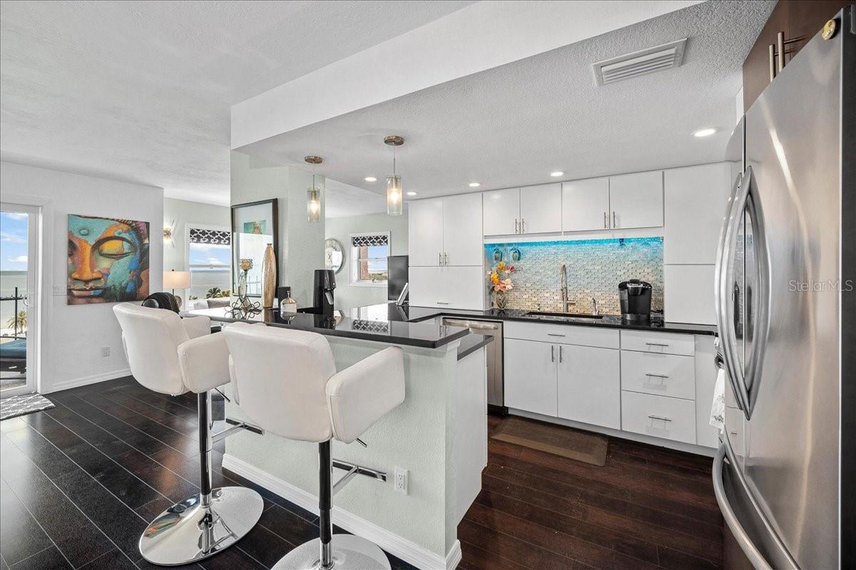 Image 3 of 61 For 1120 Shore Drive Ne 802