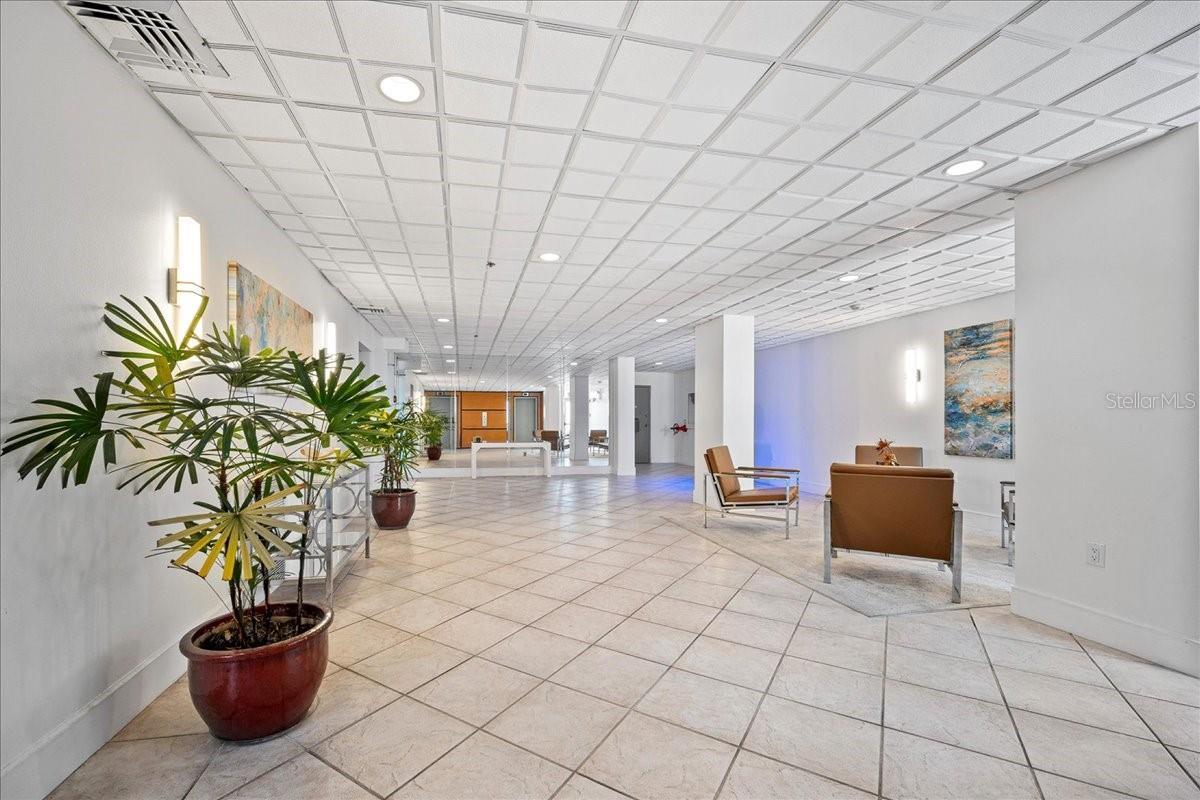 Image 30 of 61 For 1120 Shore Drive Ne 802