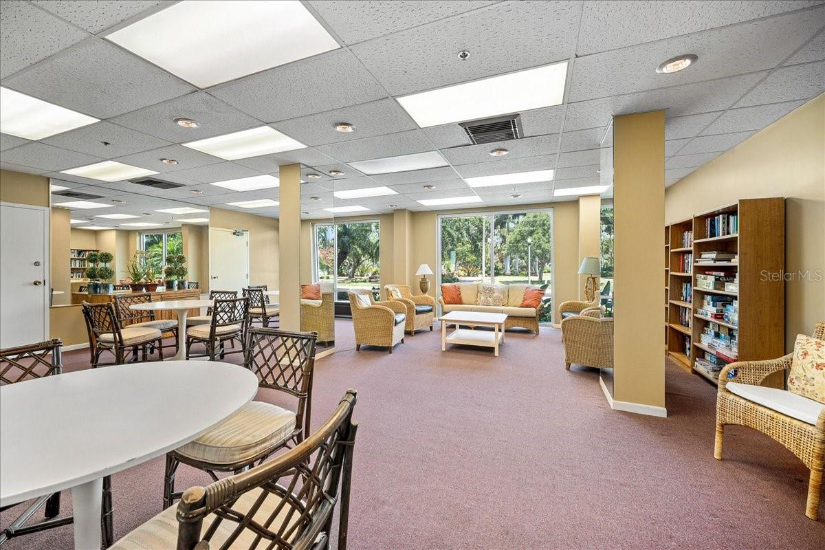 Image 39 of 61 For 1120 Shore Drive Ne 802
