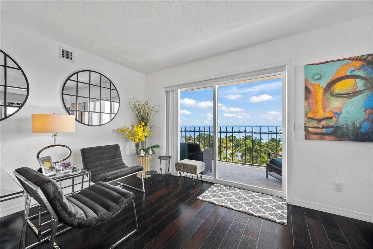 Image 9 of 61 For 1120 Shore Drive Ne 802