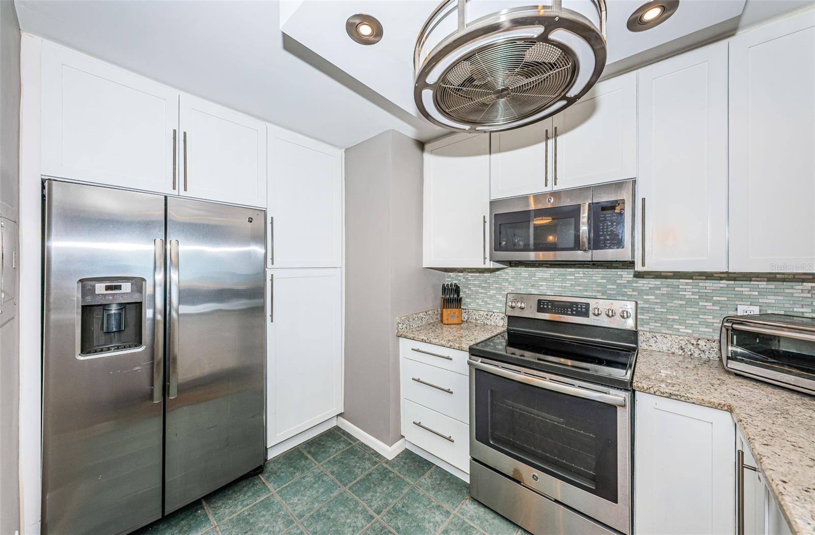 Listing photo id 25 for 6104 Palma Del Mar Boulevard S 605