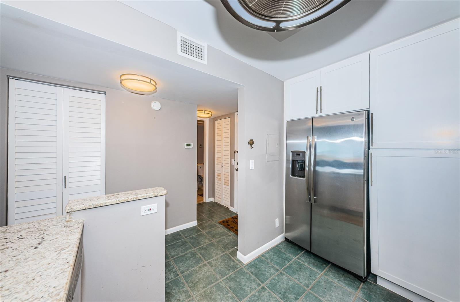 Listing photo id 26 for 6104 Palma Del Mar Boulevard S 605