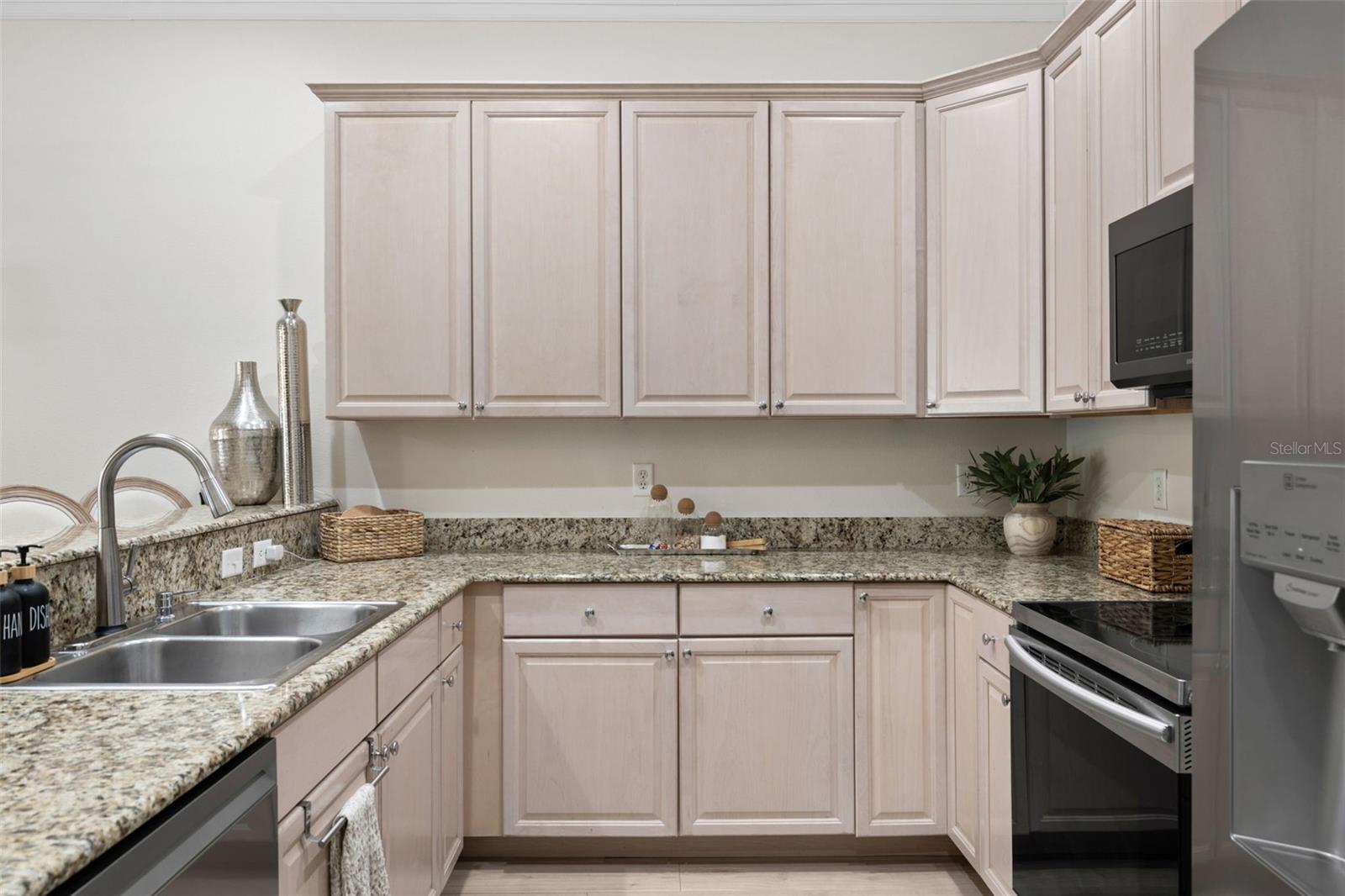 Image 19 of 48 For 3702 Cass Street 5