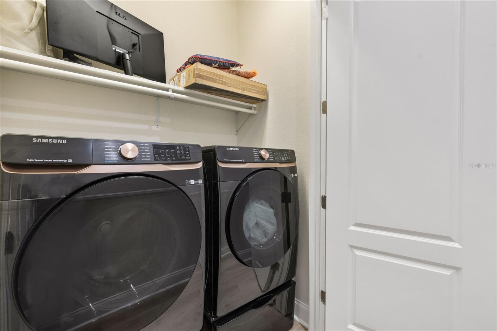 Image 33 of 48 For 3702 Cass Street 5