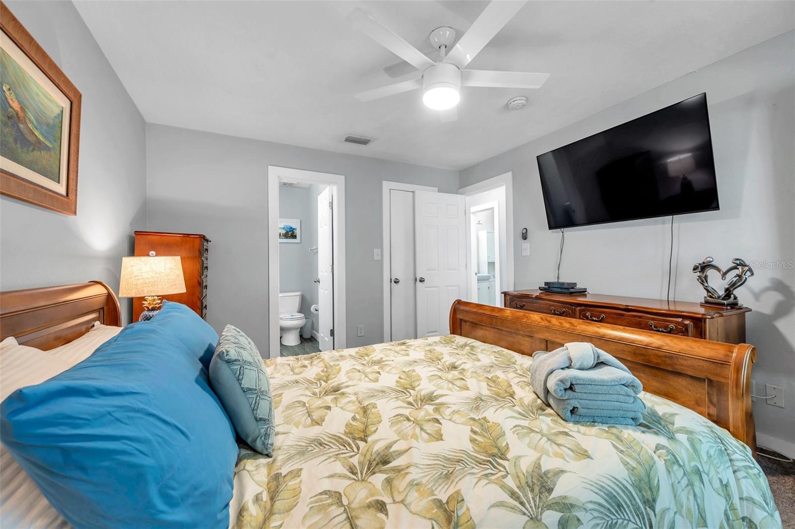 Image 22 of 74 For 5260 Coquina Key Drive Se C