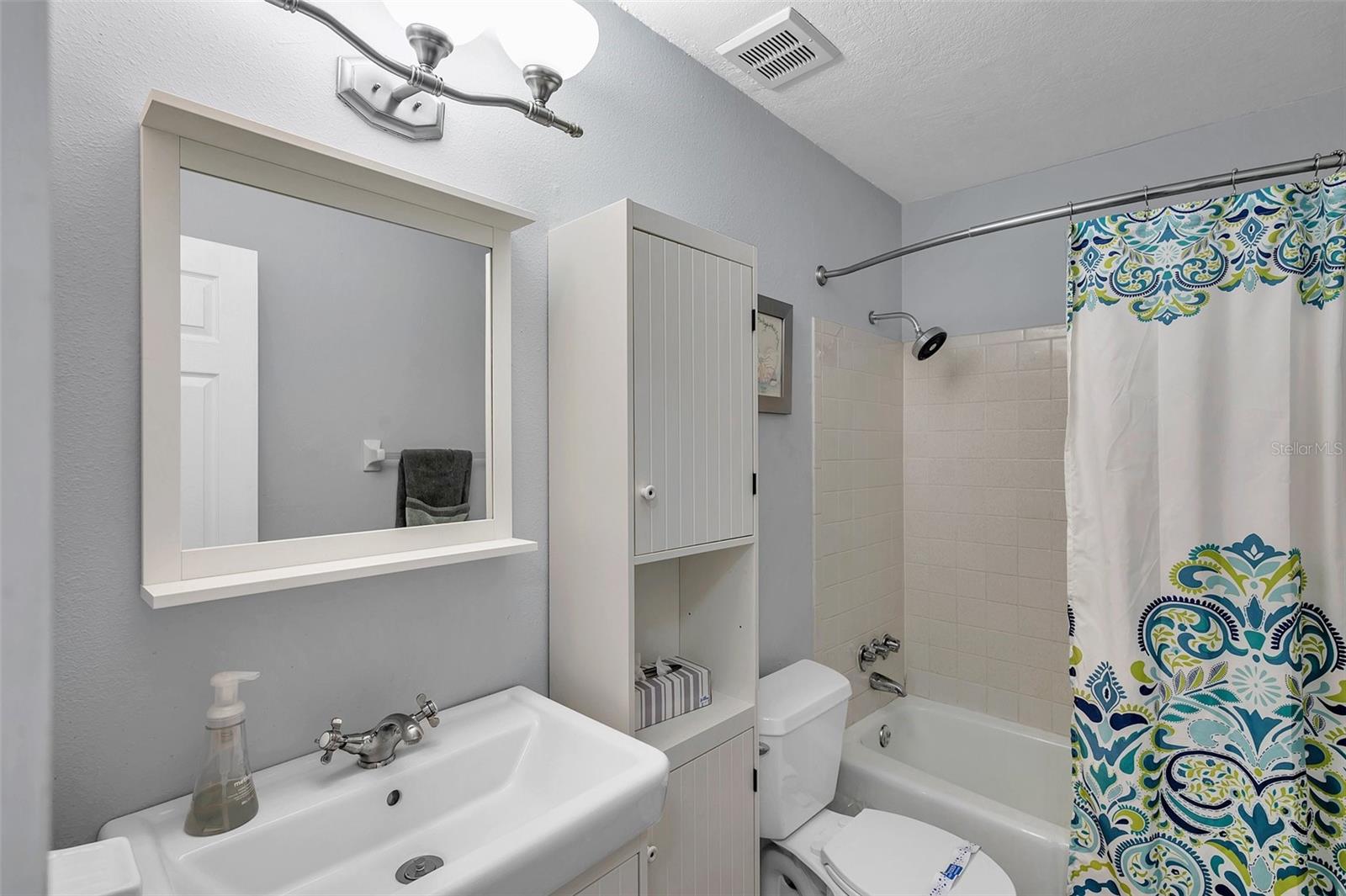 Image 26 of 74 For 5260 Coquina Key Drive Se C