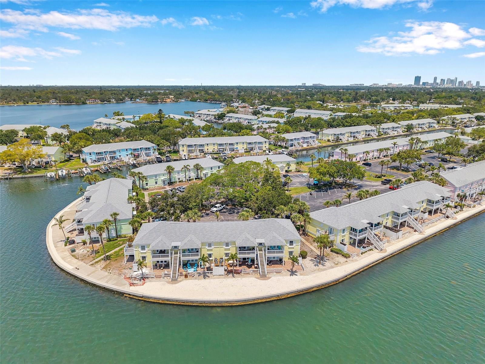 Image 41 of 74 For 5260 Coquina Key Drive Se C