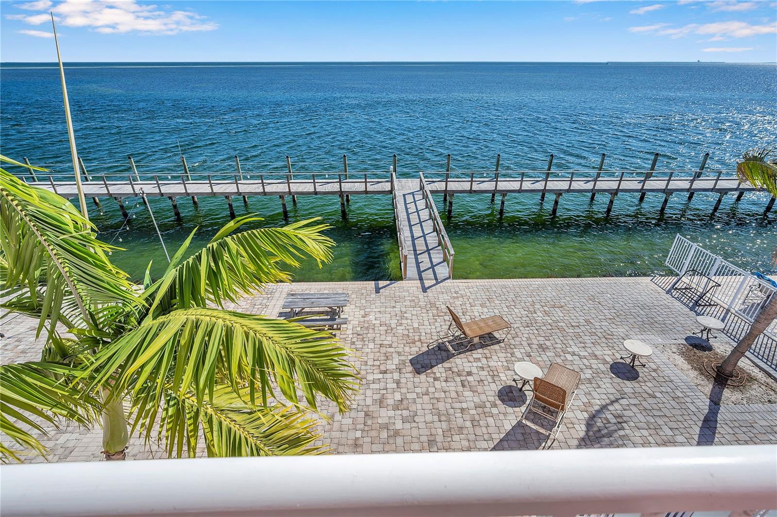 Image 59 of 74 For 5260 Coquina Key Drive Se C