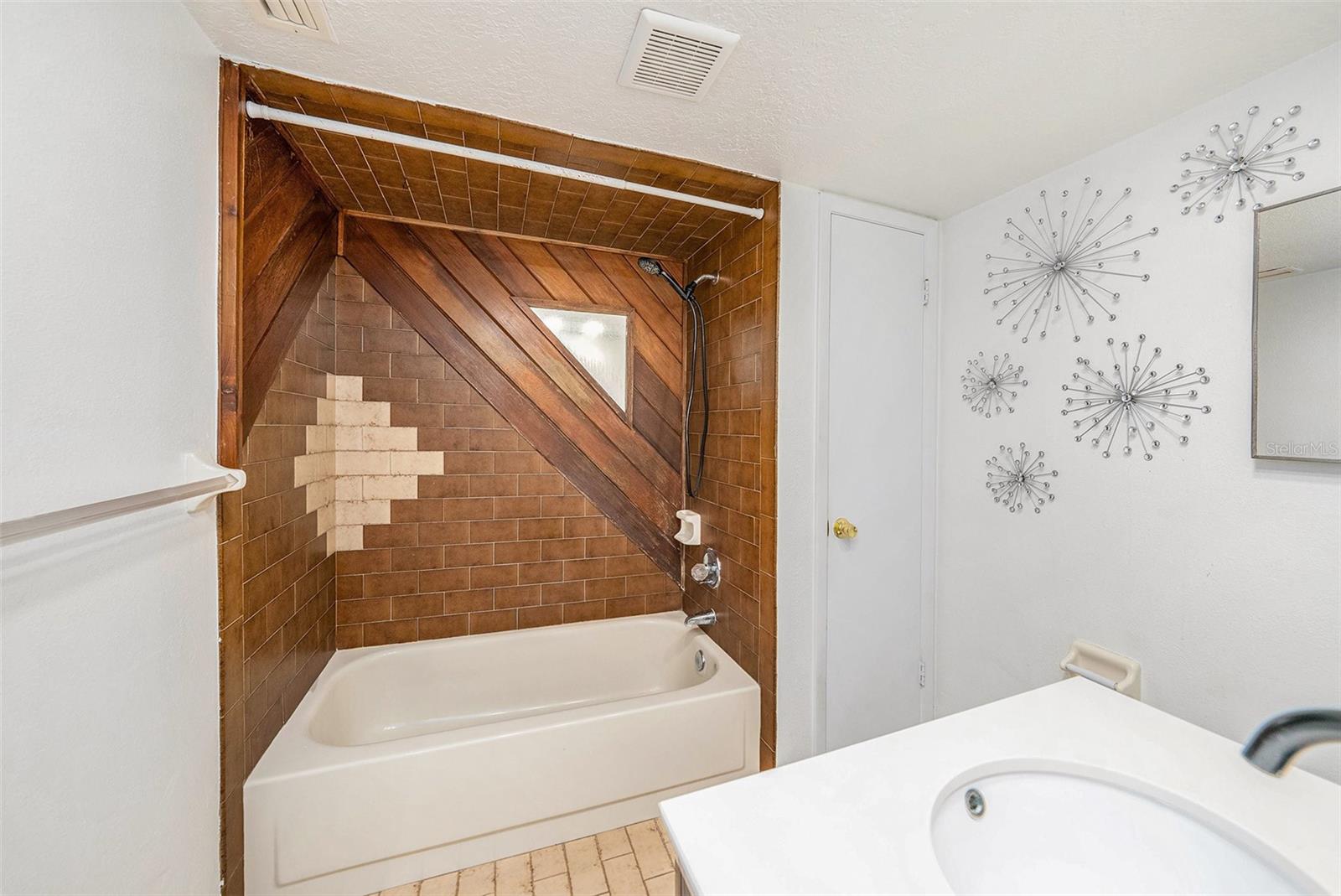 Image 21 of 25 For 8744 Andros Lane
