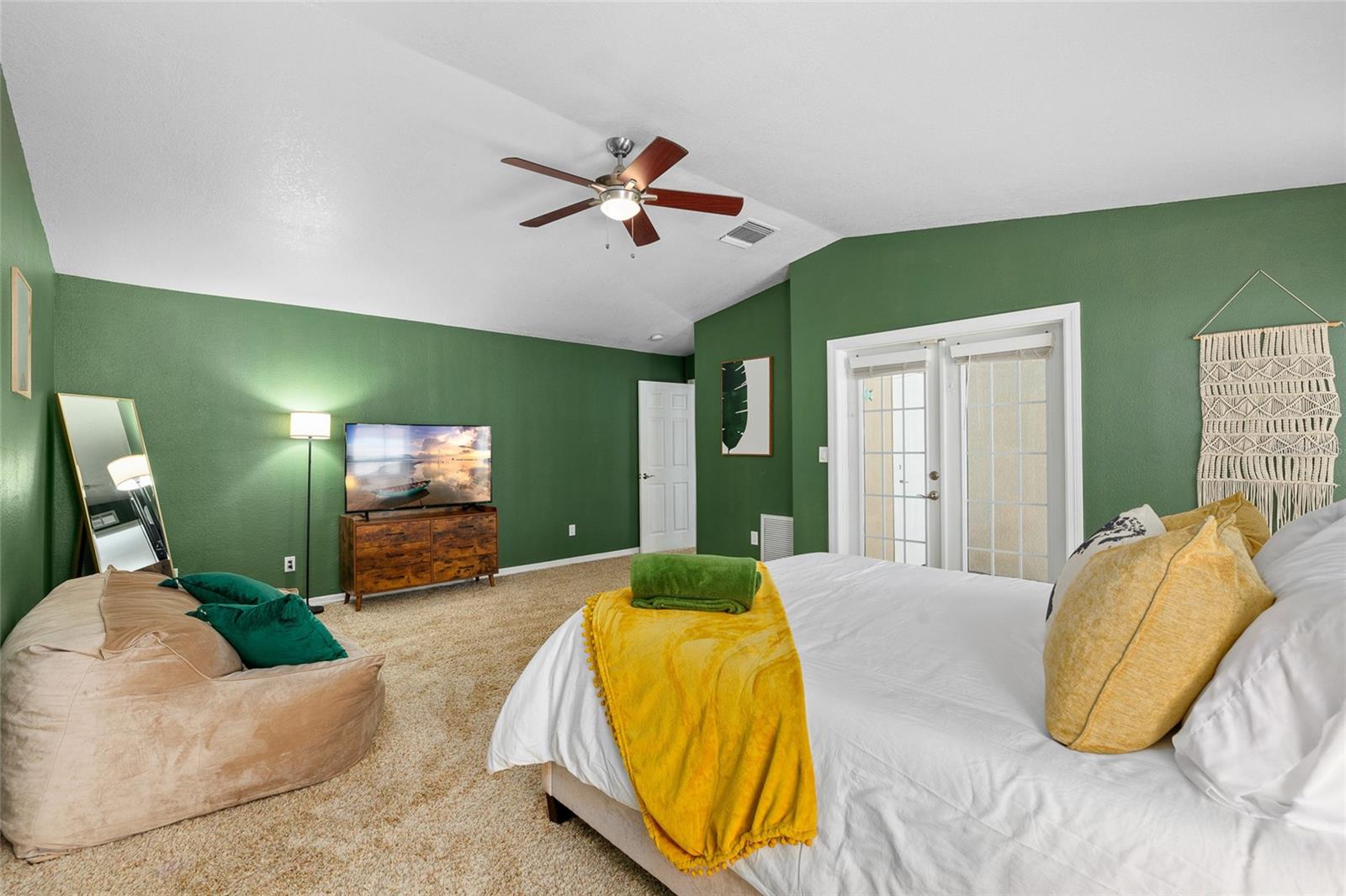 Image 15 of 40 For 2807 Northcote Drive