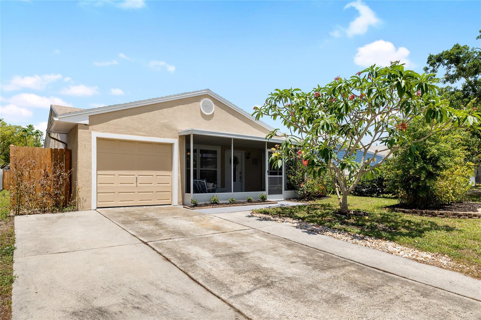 Image 3 of 40 For 2807 Northcote Drive