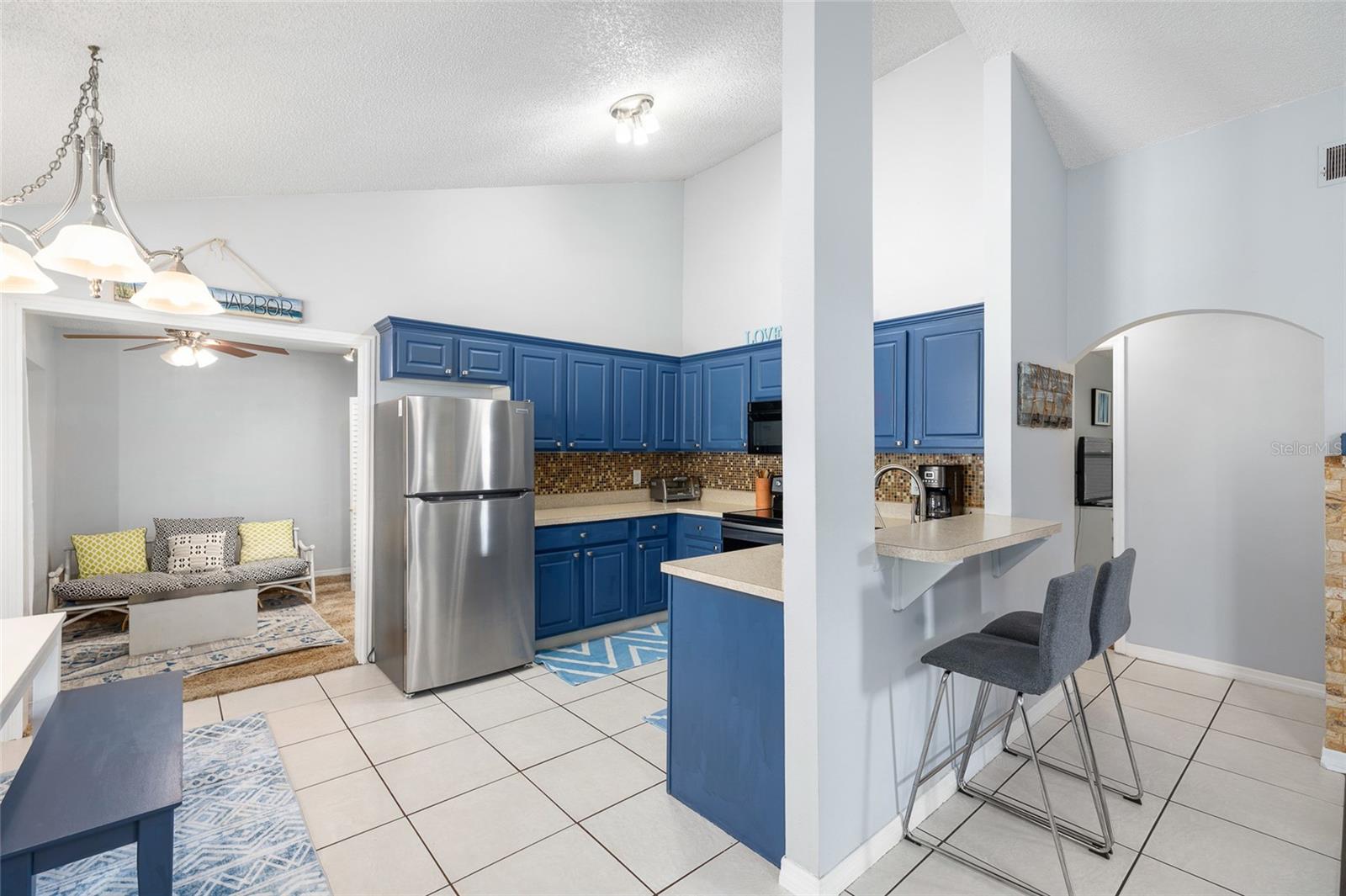 Image 8 of 40 For 2807 Northcote Drive