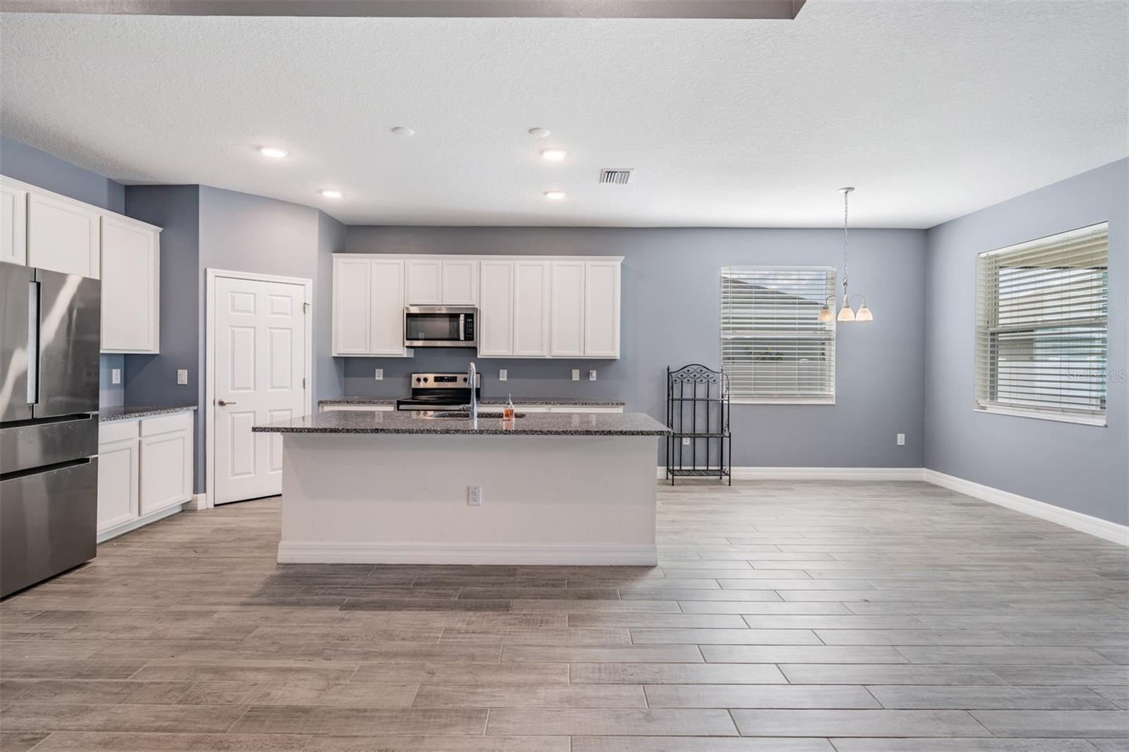 Image 11 of 30 For 12420 Brick Cobblestone Drive