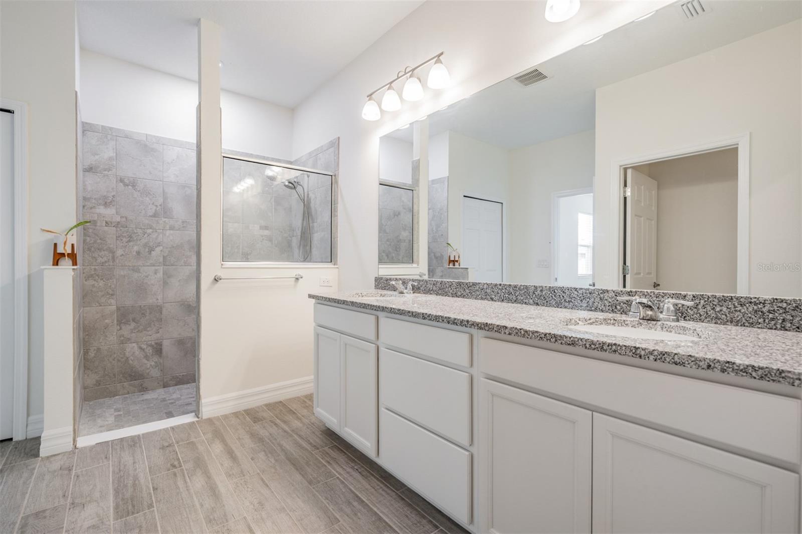 Image 20 of 30 For 12420 Brick Cobblestone Drive