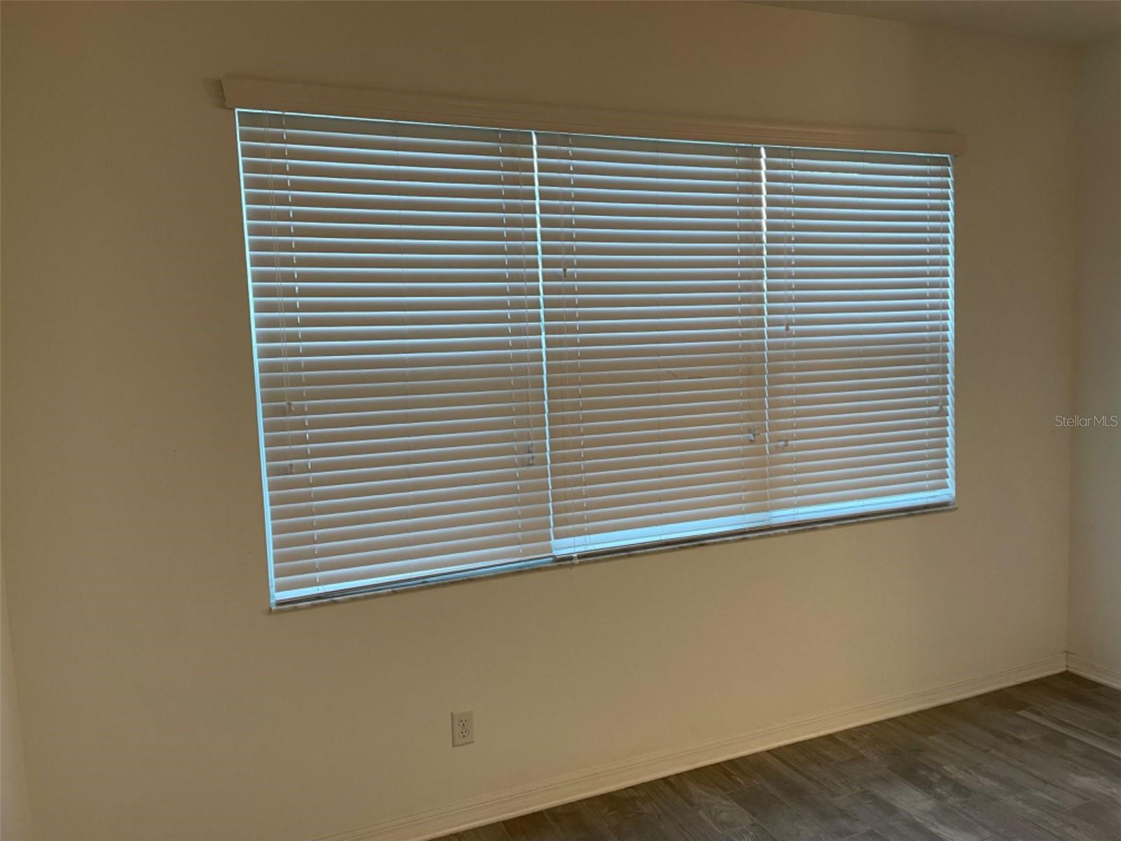 Image 3 of 31 For 11512 Crowned Sparrow Lane