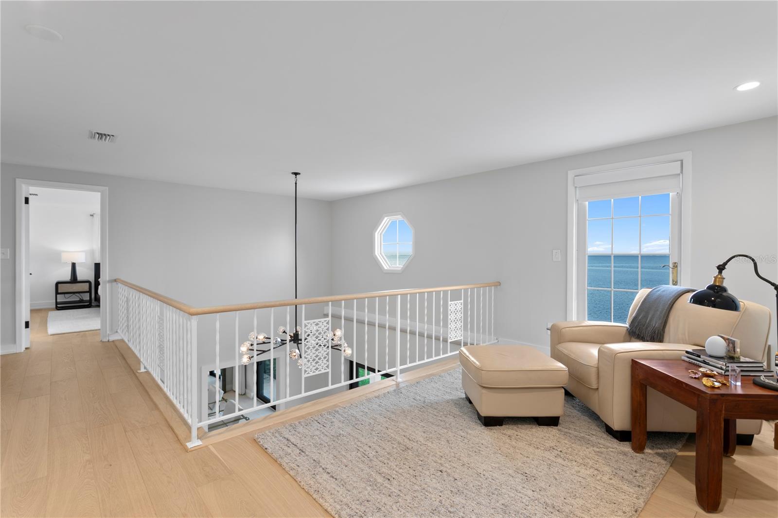 Image 48 of 71 For 218 Colony Point Road S
