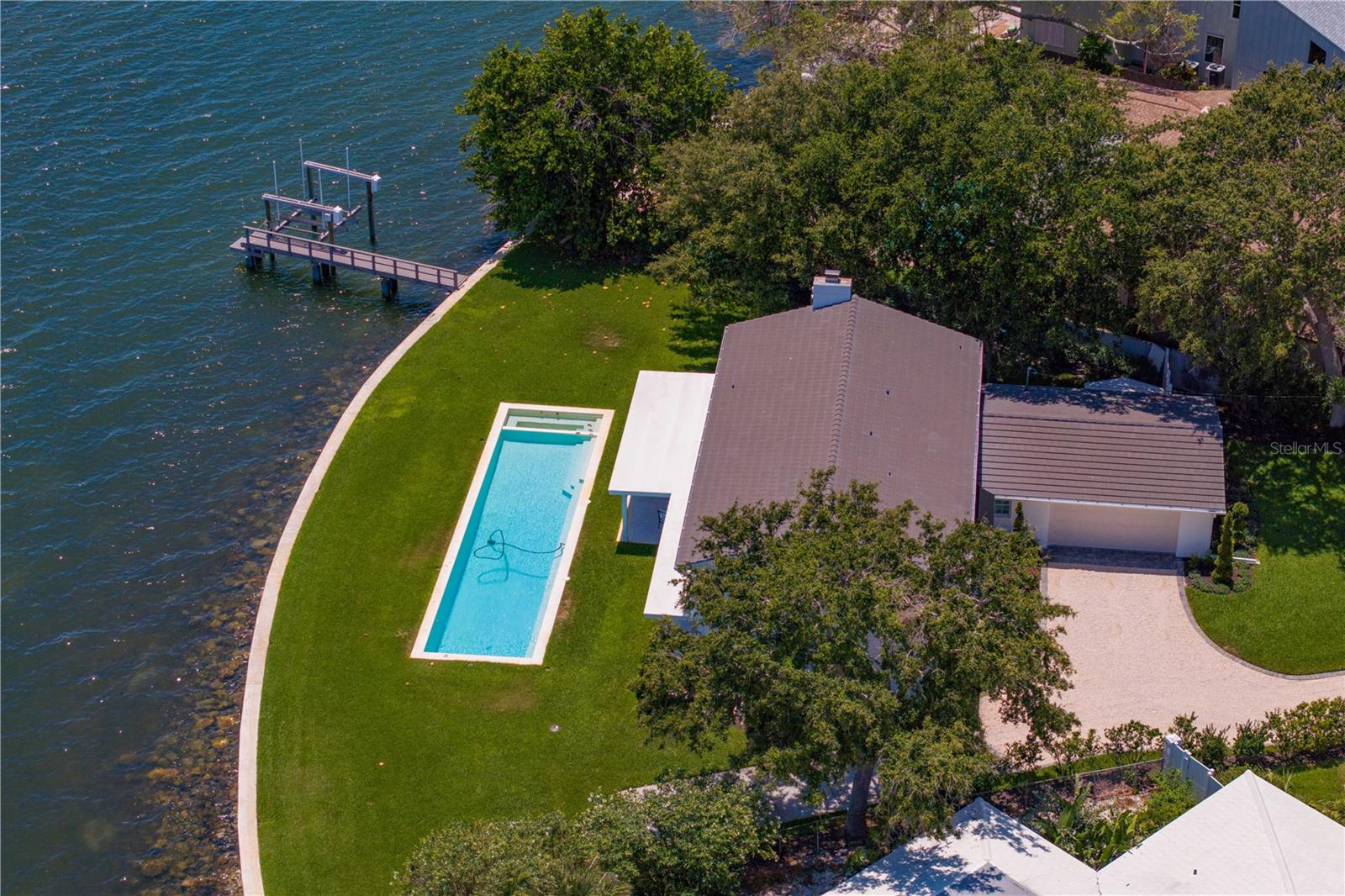 Image 68 of 71 For 218 Colony Point Road S
