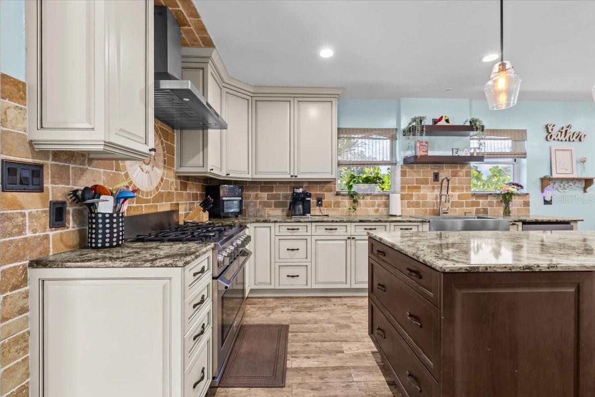 Image 12 of 45 For 5401 3rd Avenue N