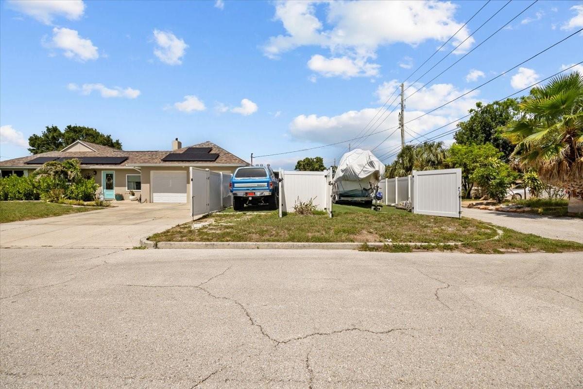 Image 4 of 45 For 5401 3rd Avenue N
