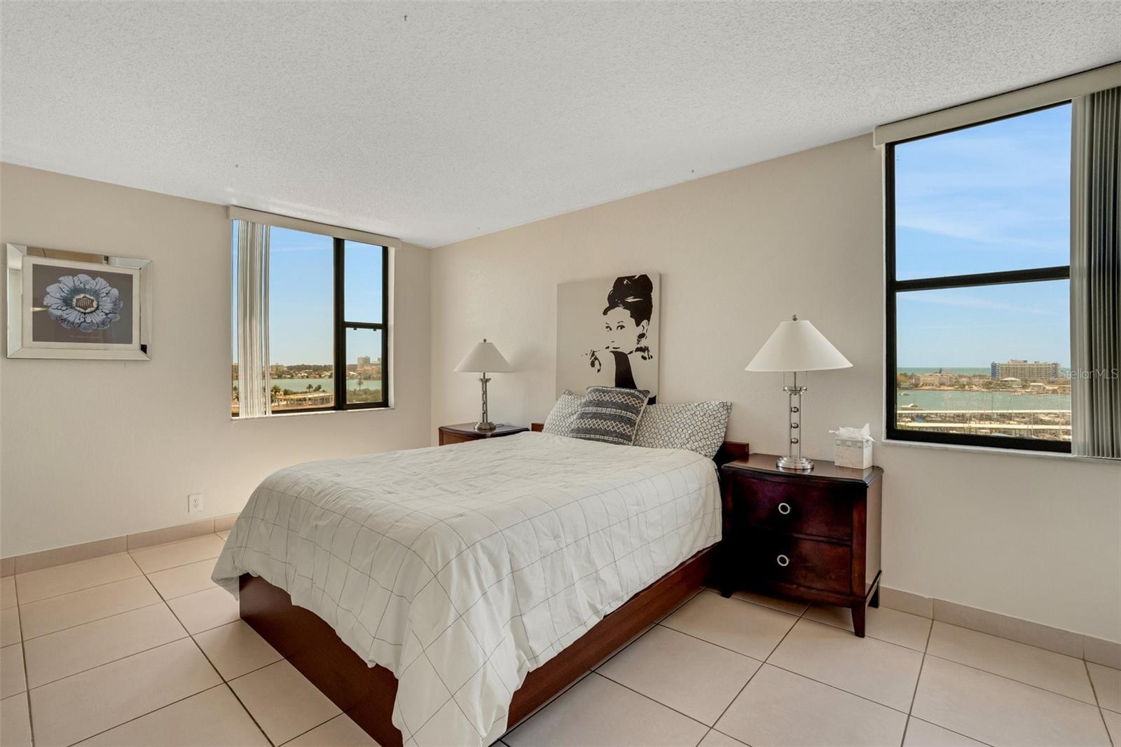 Image 10 of 15 For 255 Dolphin Point 901