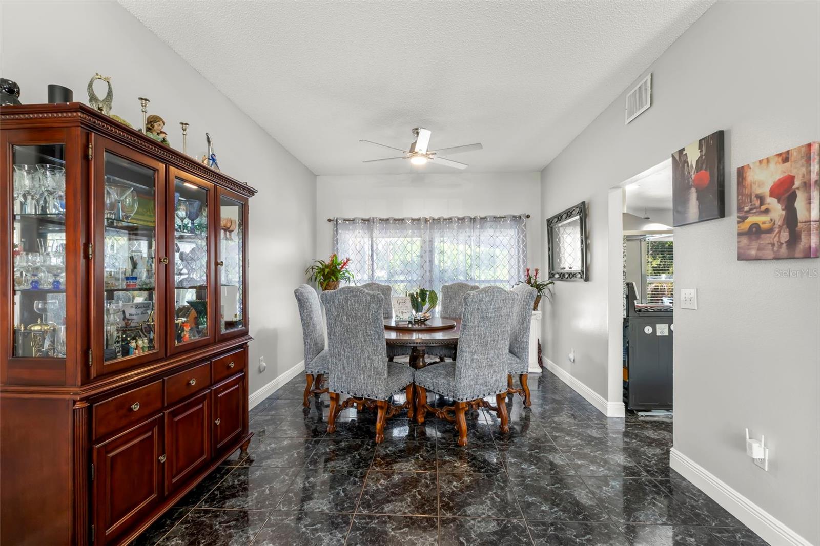 Listing photo id 8 for 1213 Barmere Lane