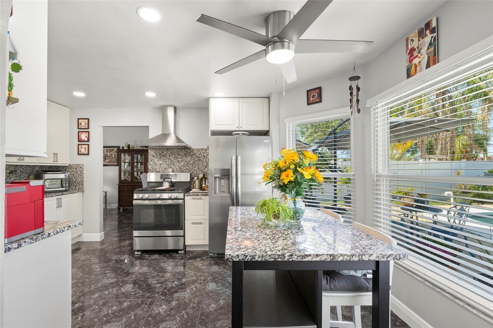 Listing photo id 11 for 1213 Barmere Lane