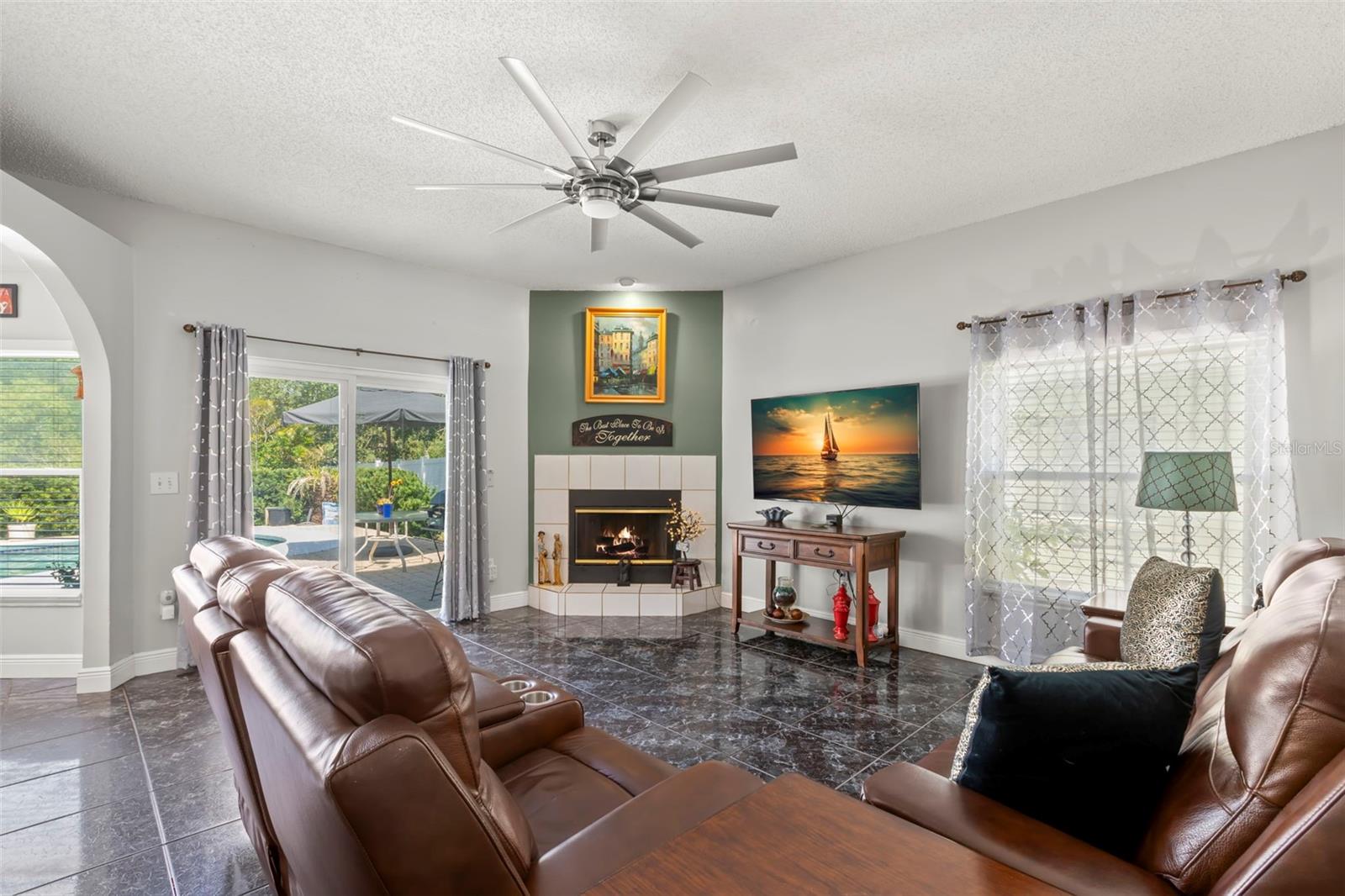 Listing photo id 13 for 1213 Barmere Lane