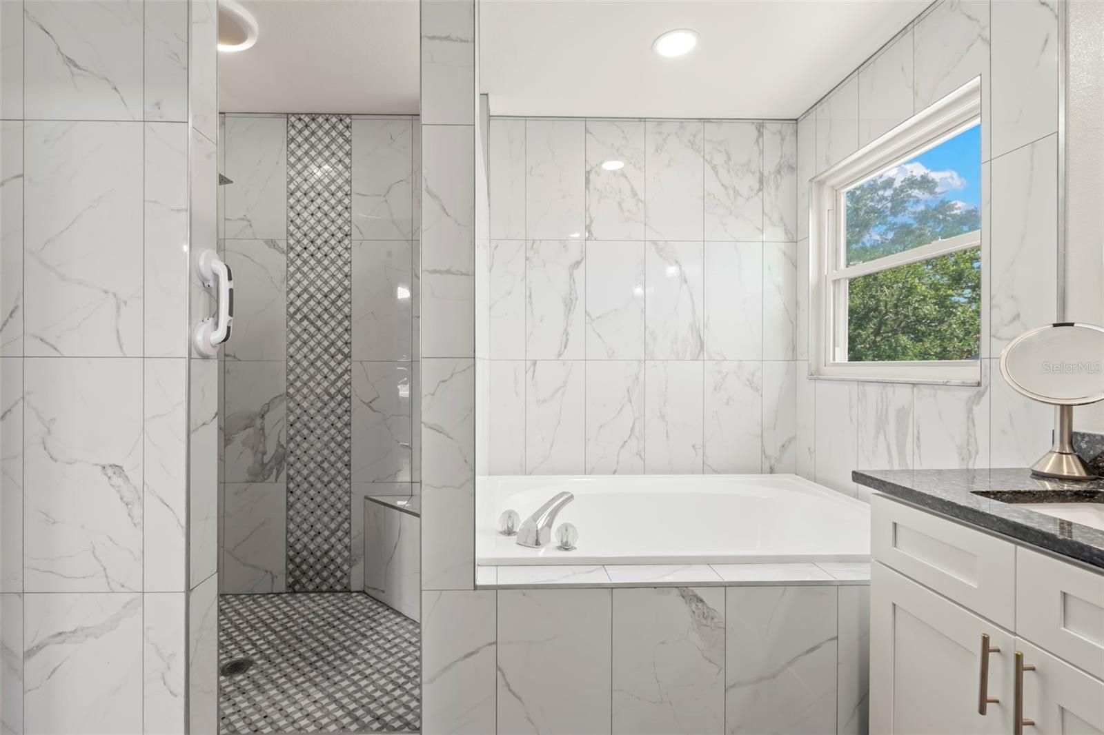 Listing photo id 26 for 1213 Barmere Lane