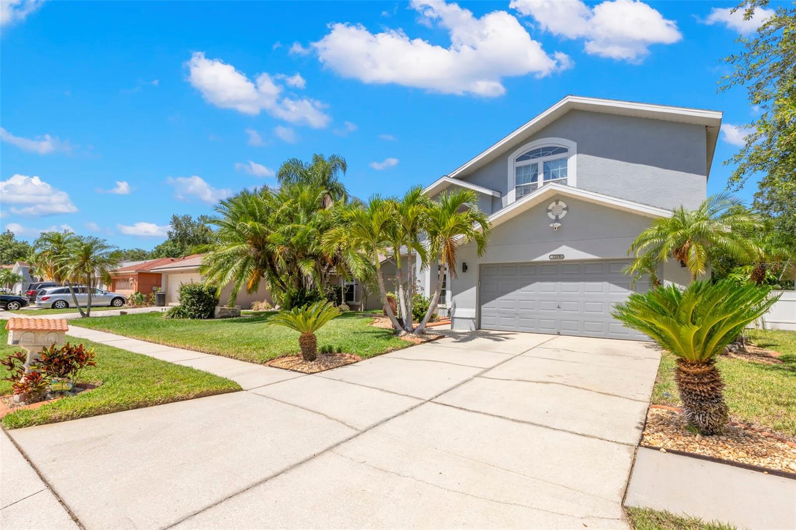 Listing photo id 1 for 1213 Barmere Lane