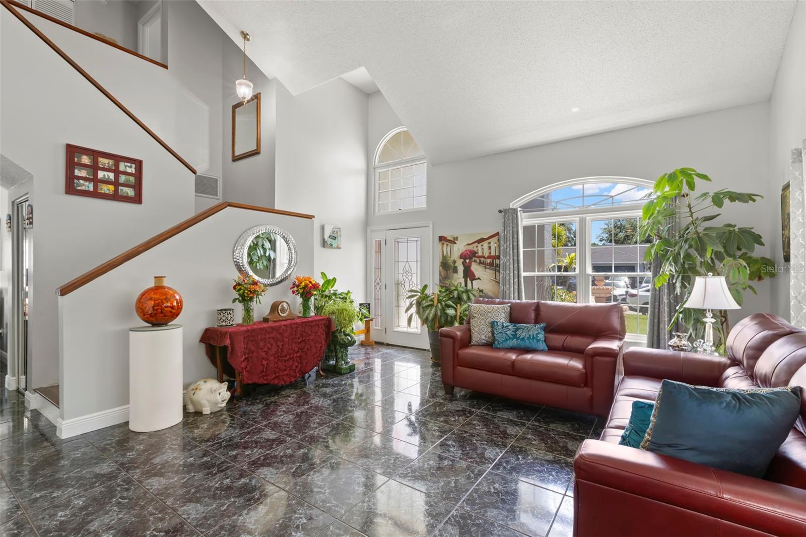 Listing photo id 5 for 1213 Barmere Lane