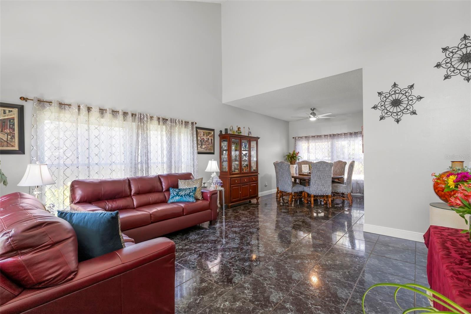 Listing photo id 6 for 1213 Barmere Lane