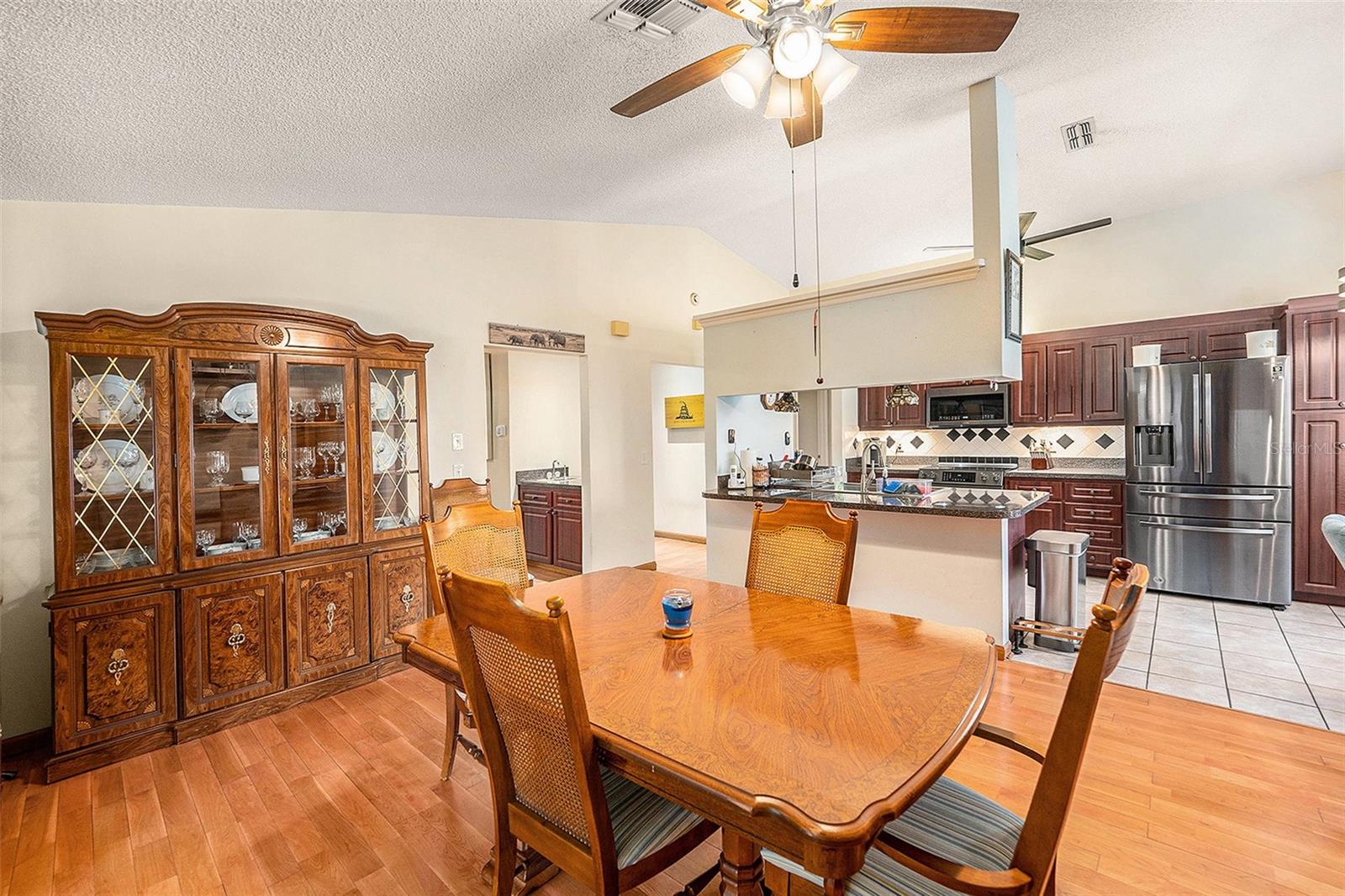 Image 11 of 40 For 8135 Golf Club Court