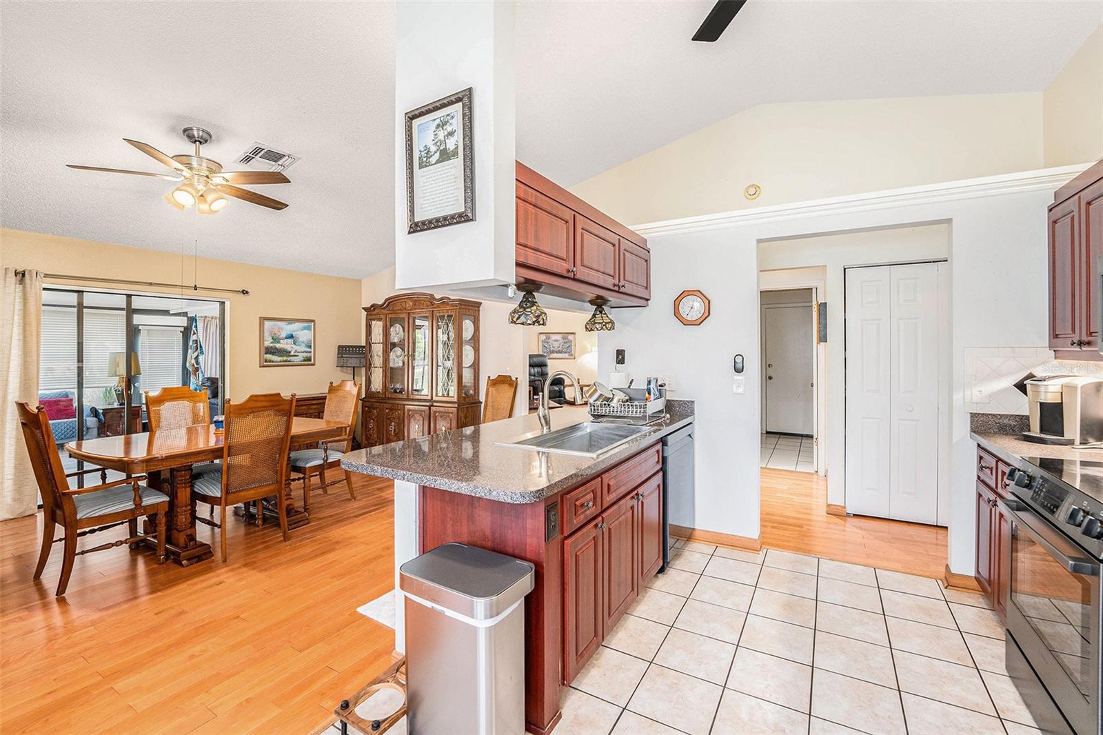 Image 13 of 40 For 8135 Golf Club Court
