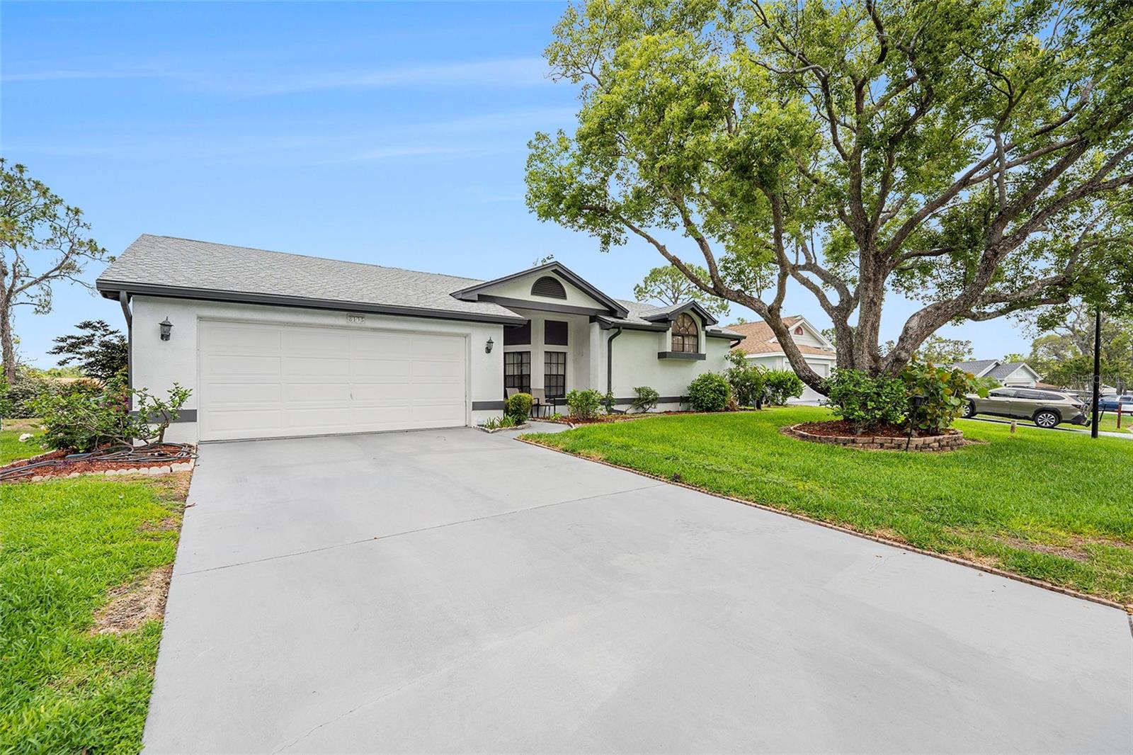 Image 2 of 40 For 8135 Golf Club Court
