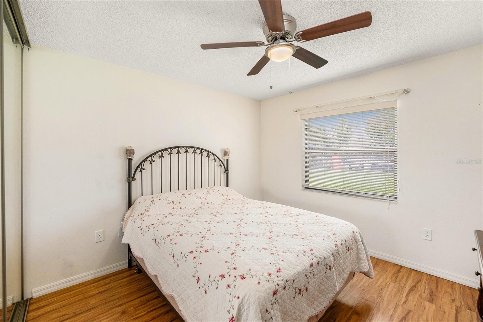 Image 23 of 40 For 8135 Golf Club Court
