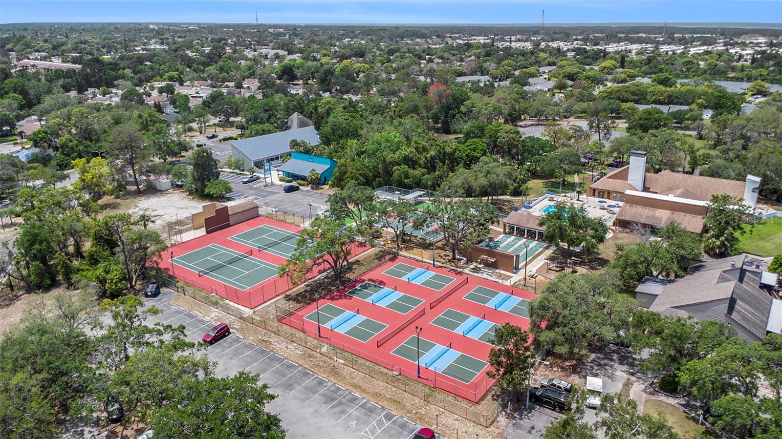 Image 35 of 40 For 8135 Golf Club Court