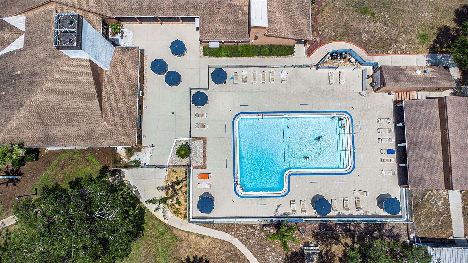 Image 36 of 40 For 8135 Golf Club Court