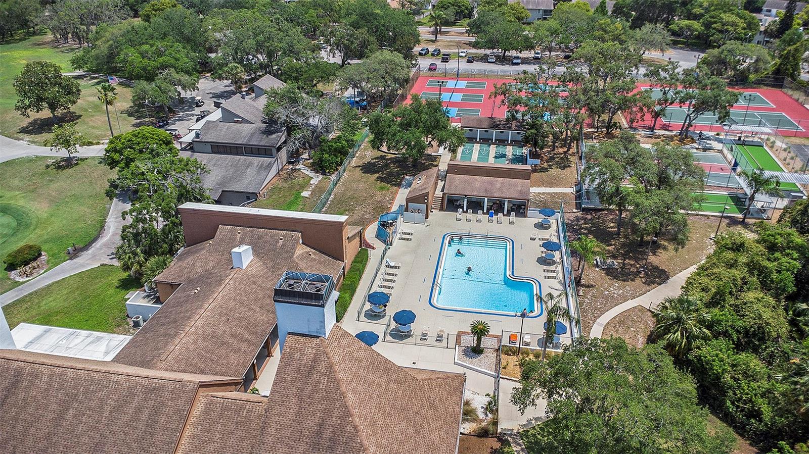 Image 37 of 40 For 8135 Golf Club Court