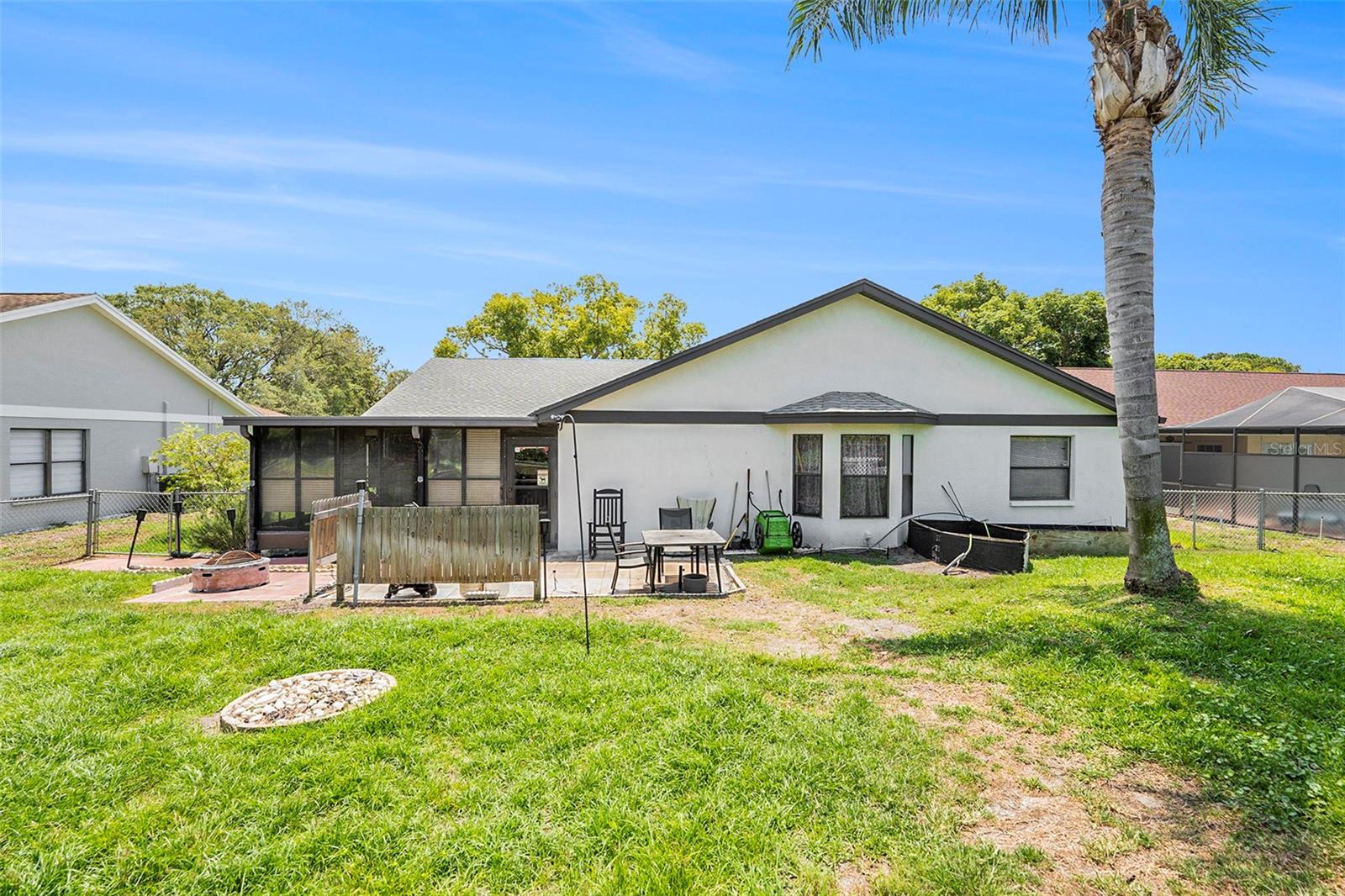 Image 4 of 40 For 8135 Golf Club Court