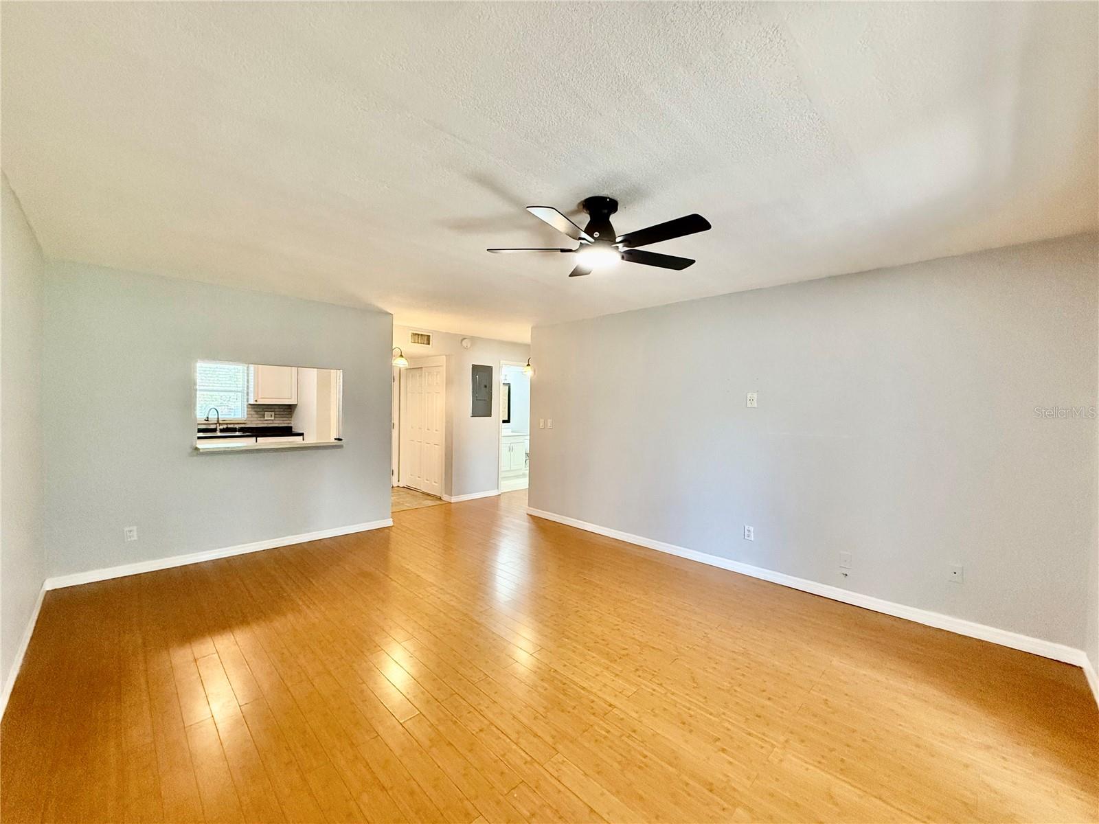 Image 11 of 23 For 2886 Somerset Park Drive 203