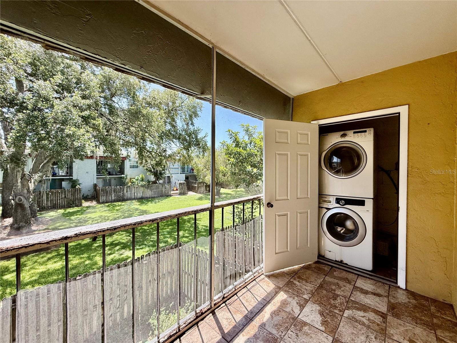 Image 19 of 23 For 2886 Somerset Park Drive 203