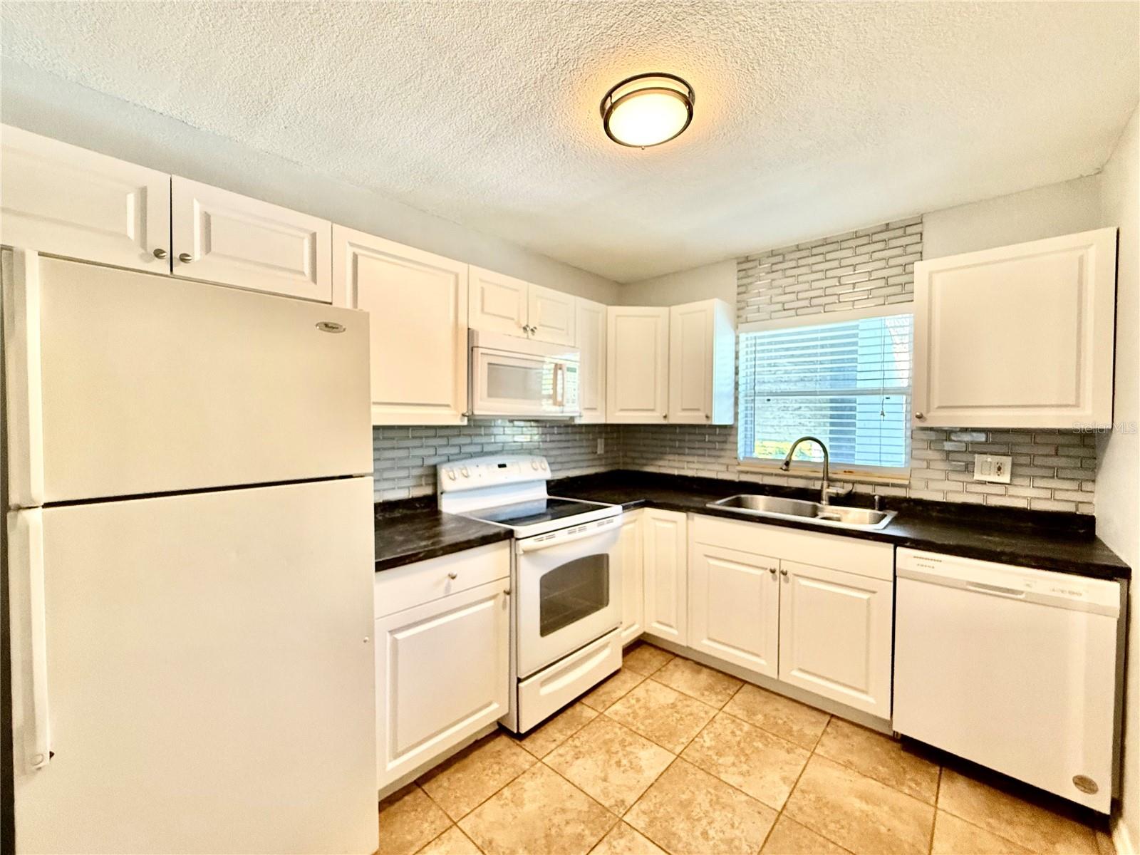 Image 6 of 23 For 2886 Somerset Park Drive 203