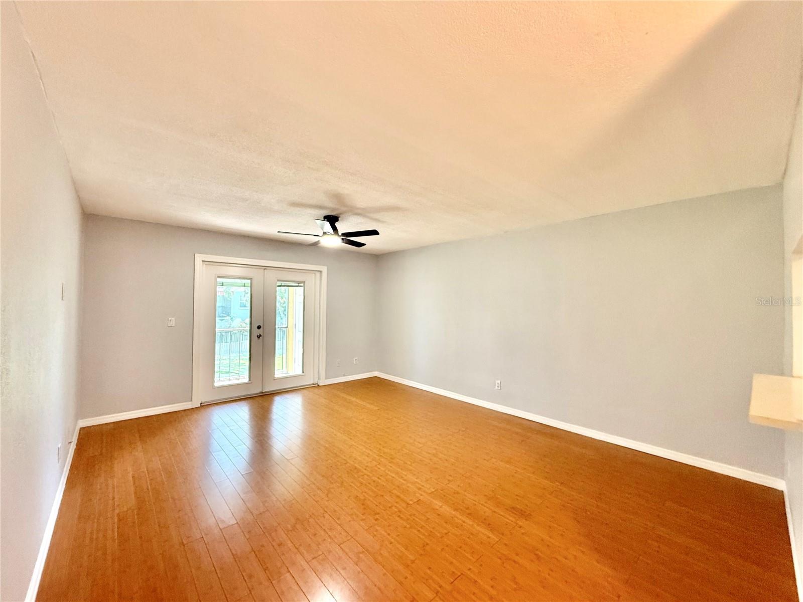 Image 8 of 23 For 2886 Somerset Park Drive 203
