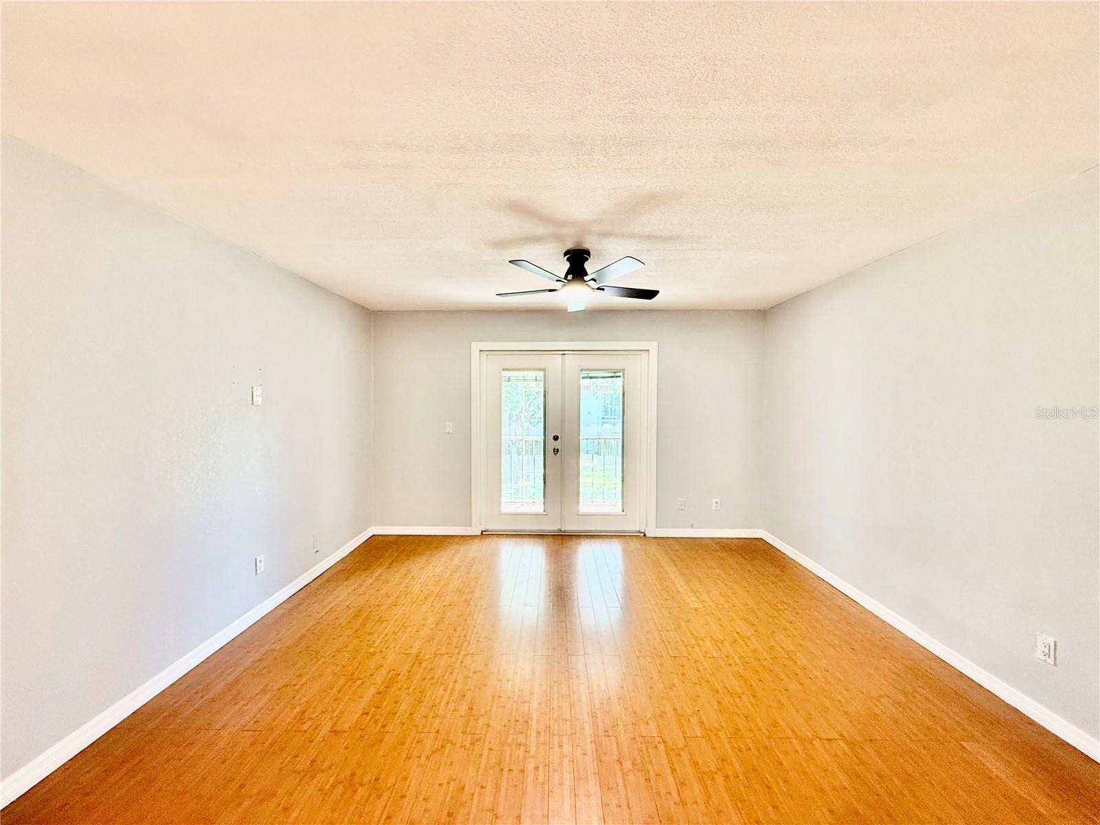 Image 9 of 23 For 2886 Somerset Park Drive 203