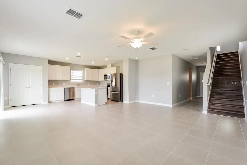 Image 3 of 6 For 421 Waterford Drive