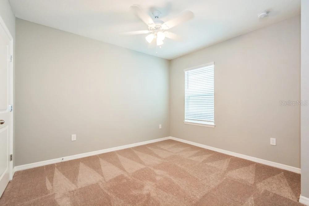 Image 5 of 6 For 421 Waterford Drive
